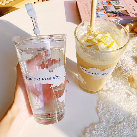 Cute & Practical – Tasse en verre avec paille